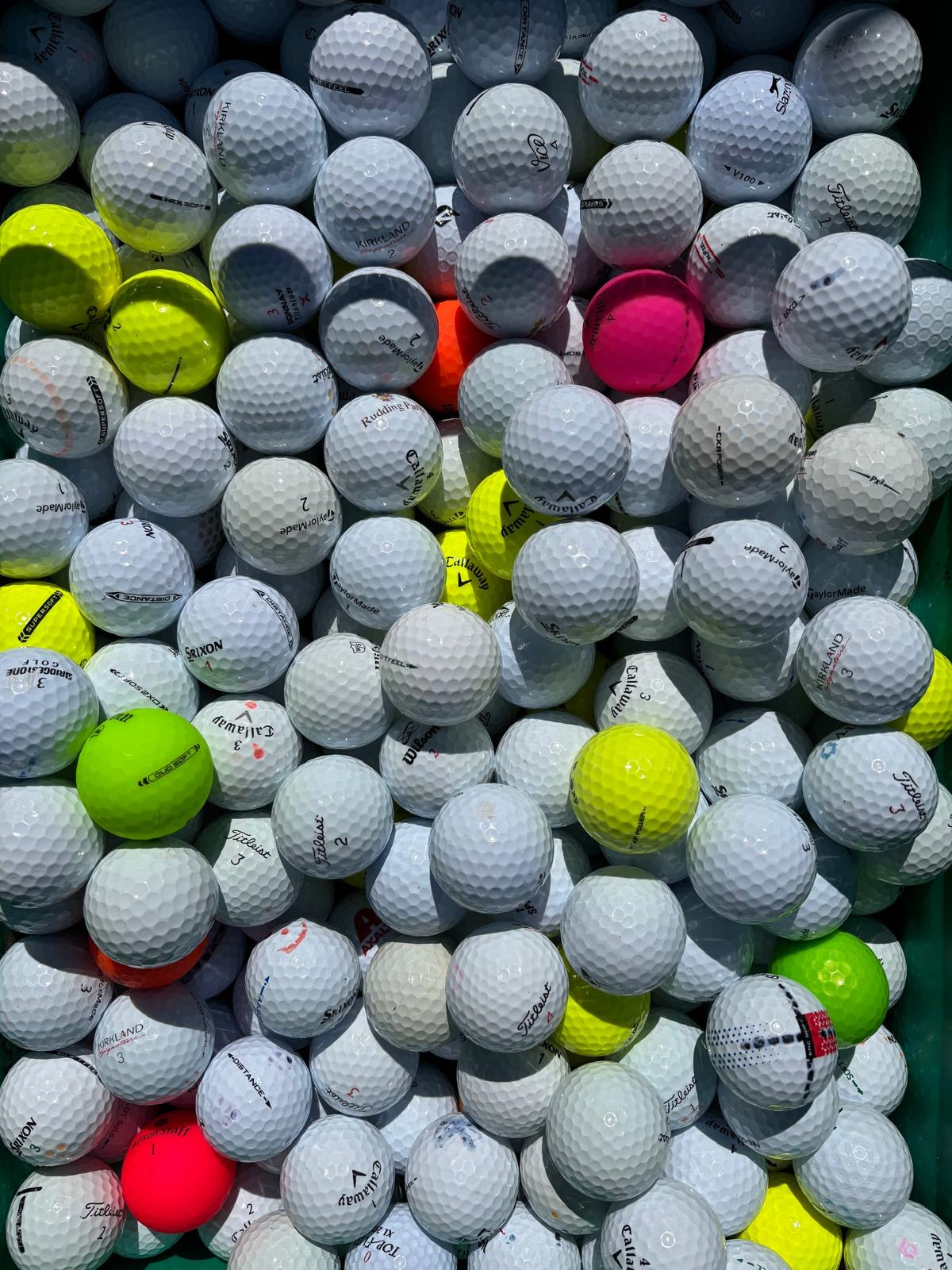 30 Golf Ball Mix Grade A/B - Callaway, Titleist, TaylorMade, Srixon. Honma, Dunlop, Topflite,
